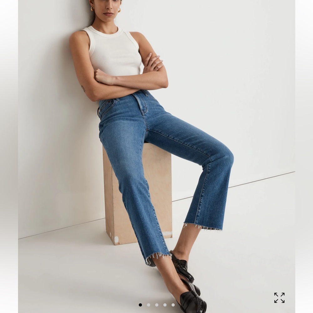 Madewell Mid-Rise Kick Out Crop Jeans in Cherryville Wash: Raw-Hem Edition - Picture 2 of 10